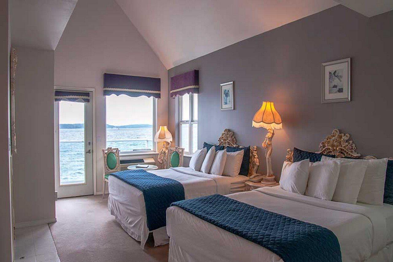 Tides Inn & Suites بورت تاونسند المظهر الخارجي الصورة
