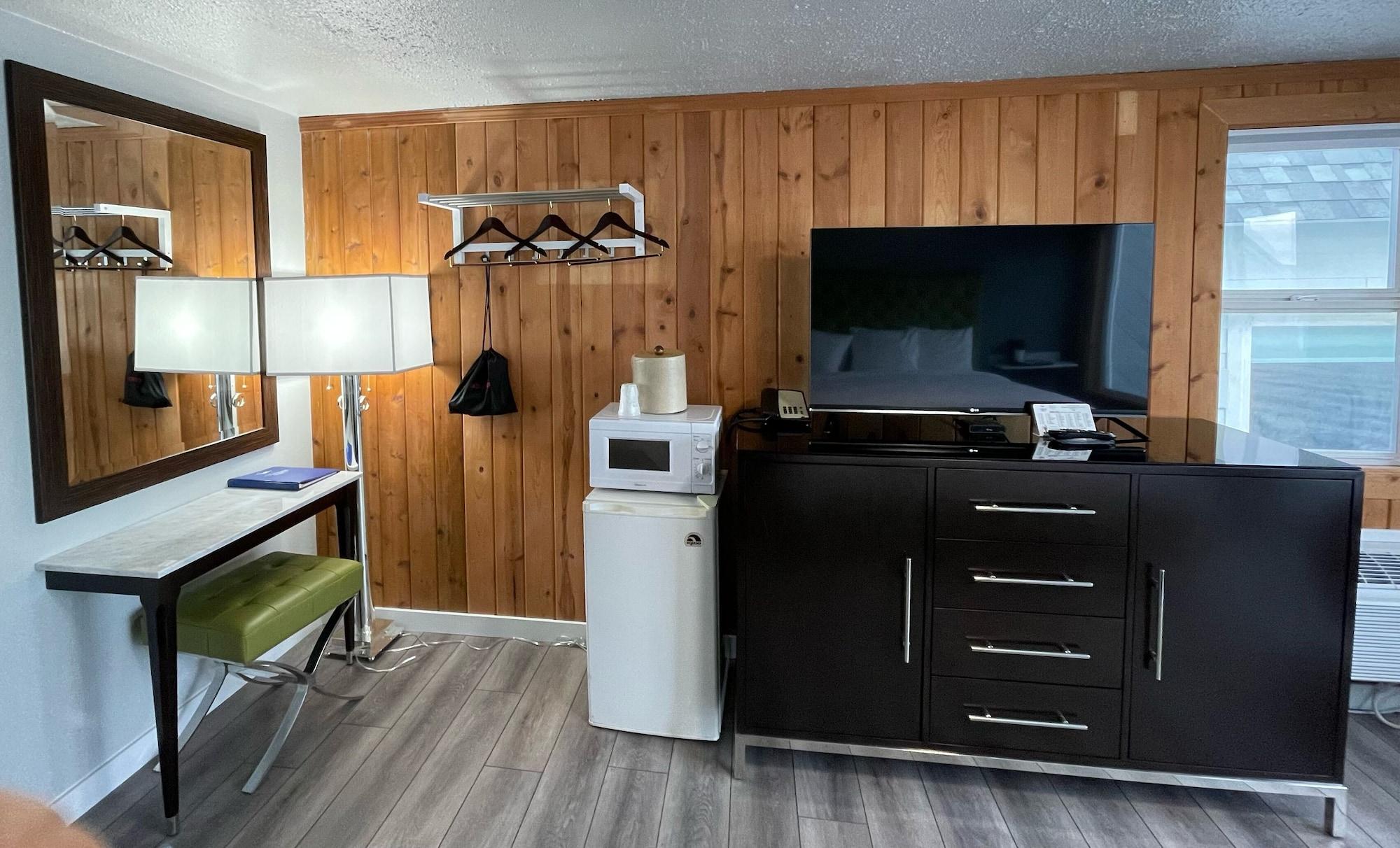 Tides Inn & Suites بورت تاونسند المظهر الخارجي الصورة