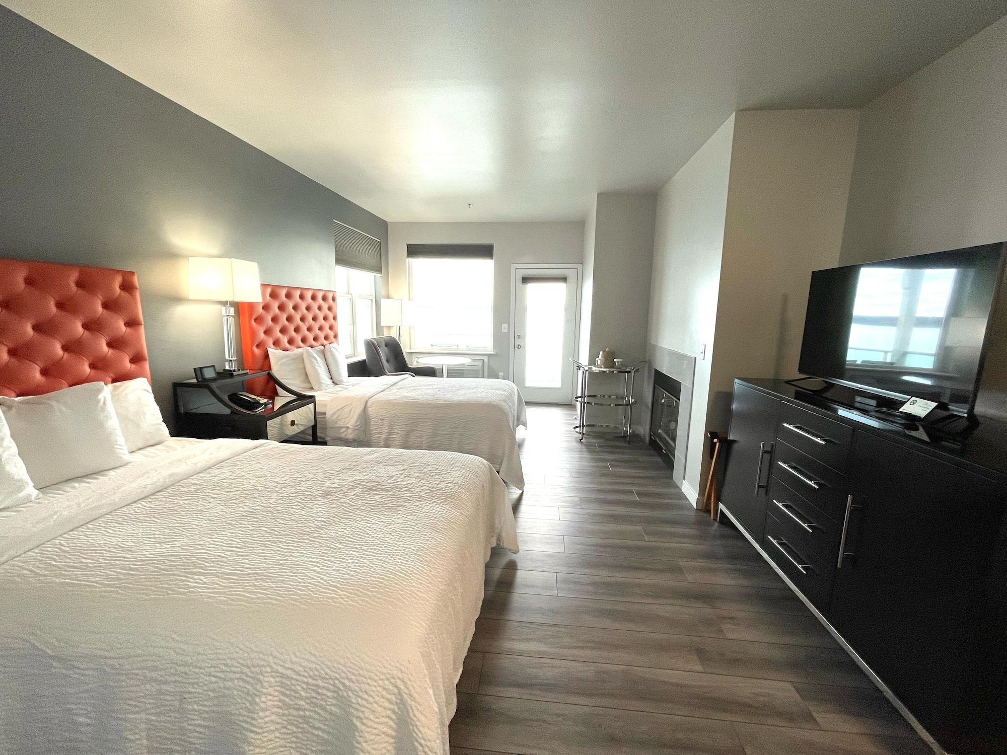 Tides Inn & Suites بورت تاونسند المظهر الخارجي الصورة