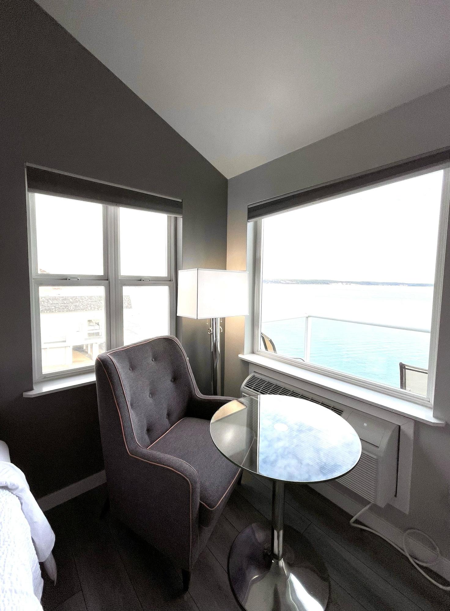Tides Inn & Suites بورت تاونسند المظهر الخارجي الصورة
