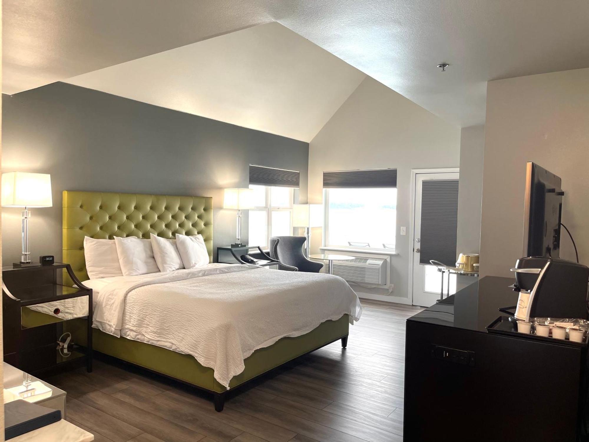 Tides Inn & Suites بورت تاونسند الغرفة الصورة